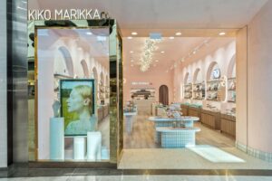 welcoming pink shop fitout, executed by one of the best fitout companies