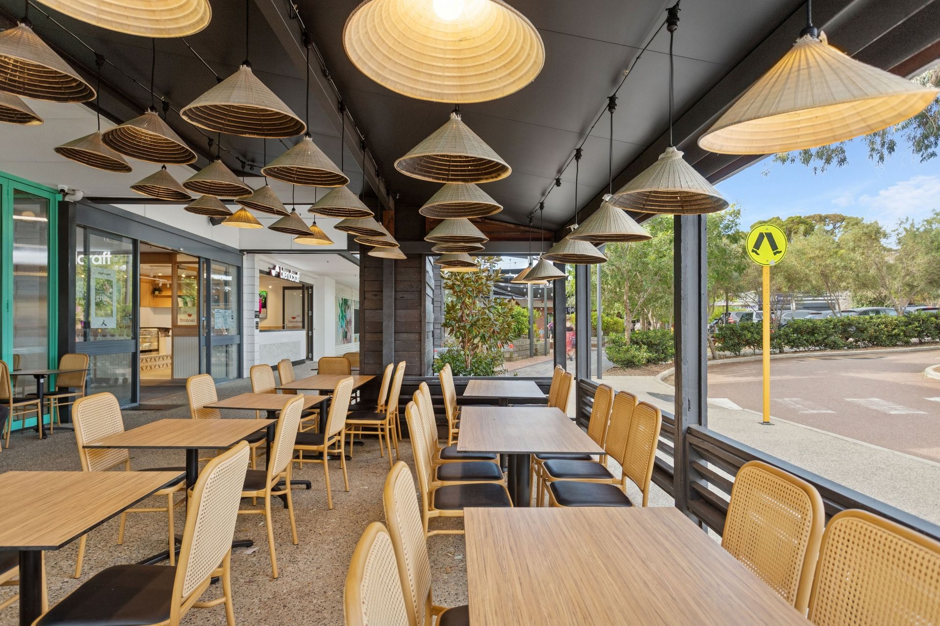 imgi_5_380-Canning-Hwy-Bicton-6